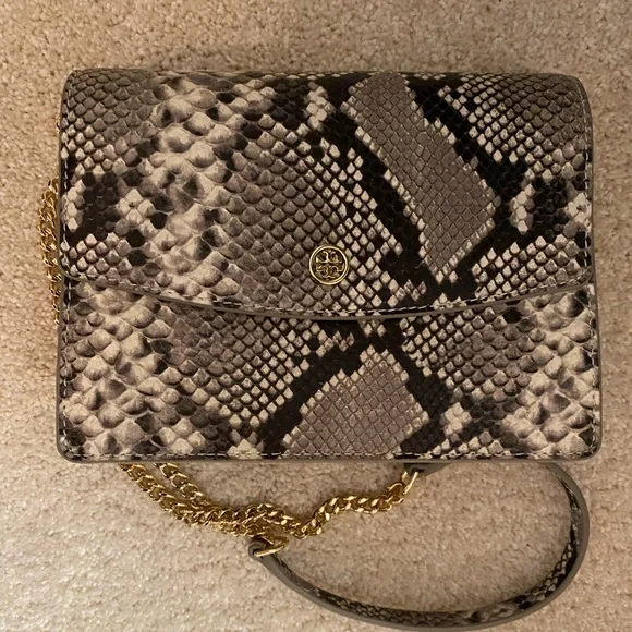 LIKE NEW Tory Burch Shoulder Bag!! - Picture 2 of 5